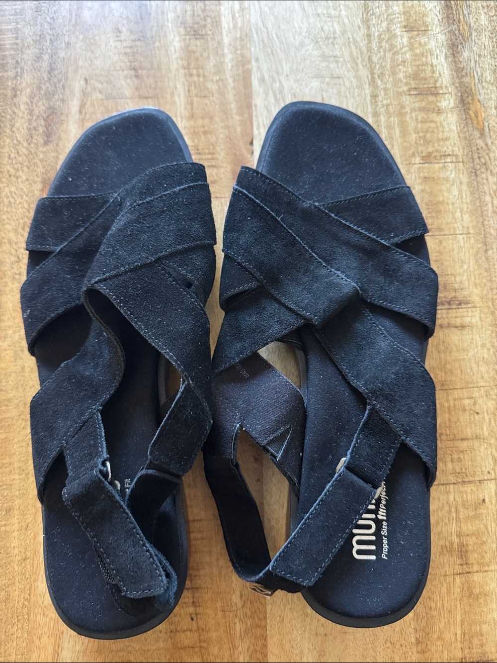 Munro Micah Women's Black Leather Crisscross Slingback Sandals 10.5 10 1/2 NEW - Picture 3 of 5